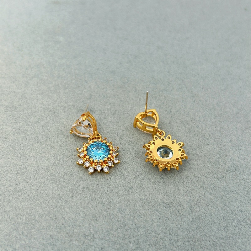 Korean high-end design and fashionable color series full-diamond sunflower love zircon earrings niche light luxury ear decoration